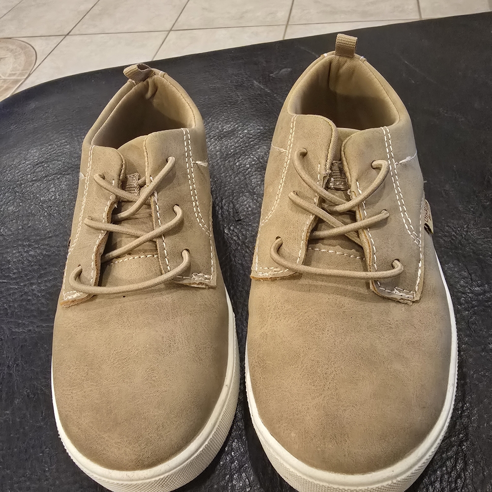 Boys B'gosh Oshkosh Tan Casual Shoes